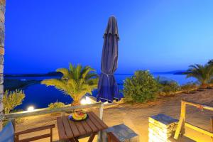 Armonia by Grispos Villas Schoinoussa-Island Greece