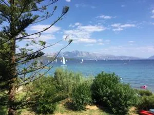 Lefkada Beachfront Apartment - Episkopos