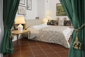 ANTICA VILLA La Viola, Suite with private pool