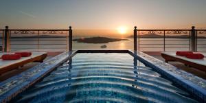 Nefeles Luxury Suites Santorini Greece