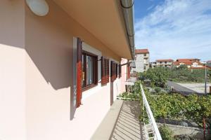 Apartment Summer Break 