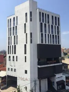 Golden Pier City Hotel - 乌斯维塔克伊亚瓦