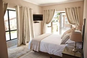 12 On Top Guesthouse - Nhlangano