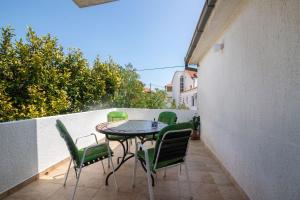 Apartment and Rooms Ruza