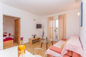 Apartments Snjezana Makarska