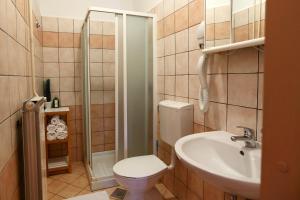 Standard Triple Room room in Guesthouse Risnik