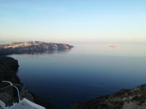 The Cliff Reflections - Adults Only Santorini Greece