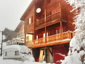 Chalets Ski Chalet - Chez Helene Ski fb : photos des chambres