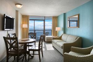 Oceanfront Executive Suite room in Landmark Resort
