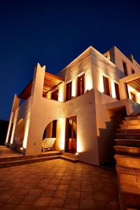 Deluxe Seven-Bedroom Villa