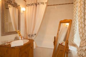 Hotels Logis Le Fleuray : photos des chambres