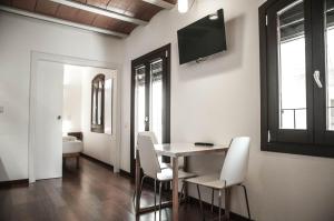 Apartment with Balcony room in Barcelona Beach Apartments