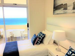 Sea La Vie Umhlanga - Main Beach Access by WhereToGo