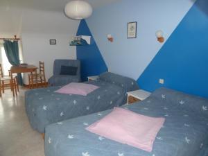 B&B / Chambres d'hotes Les Pres-Sales : photos des chambres