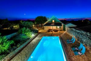 Rural house Mudrinic "Ivini dvori"