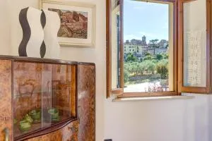 Finestra su Lucignano - Pieve Vecchia