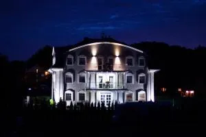 Villa TAAN Royal - Płoty