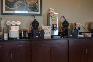 Cobblestone Hotel and Suites - Jefferson