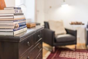 Rose Trees Apartment