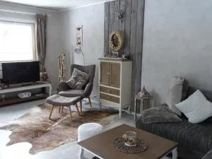 Hüttenflair am See mit Kamin - Schulenberg im Oberharz