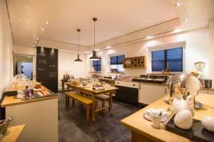 布克勒酒店 - 魏布林根