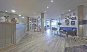 阿普斯达尔布姆公园酒店 - 埃姆登