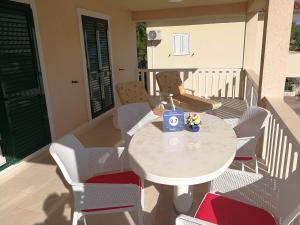 Beach Apartments Rogoznica