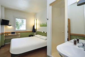 Hotels ibis Budget Hotel Vitrolles : photos des chambres