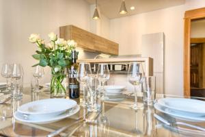 Spacious And Bright Apartment Dusni 13