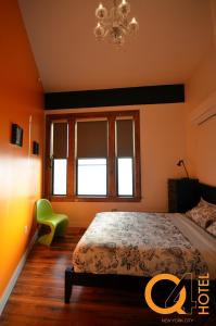Queen Room room in Q4 Hotel and Hostel