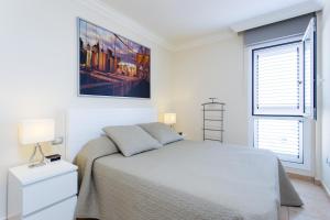 Vista al Faro el Poris