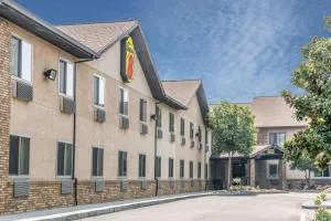 Super 8 by Wyndham Redding - Anderson