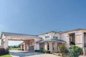 Super 8 by Wyndham Greenville - Emory