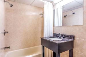 Super 8 by Wyndham North Bergen NJNYC Area