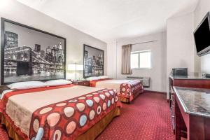 Super 8 by Wyndham North Bergen NJNYC Area
