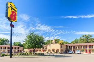 芒特普莱森特速8酒店 - 热萨尔弗斯普林斯