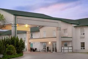 Super 8 by Wyndham Morden - Langdon