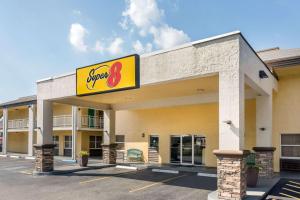 Super 8 by Wyndham Ellenton Bradenton Area