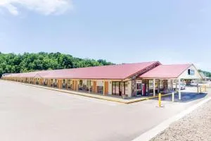 Travelodge by Wyndham Parkersburg - Parish-Morris Subdivision