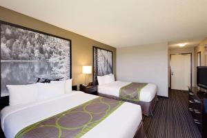 Super 8 by Wyndham Kapuskasing