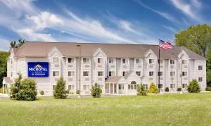 Microtel Inn & Suites by Wyndham Hagerstown by I-81 - Mercersburg
