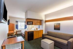 Studio Queen Suite - Non-Smoking room in Microtel Inn and Suites by Wyndham Port Charlotte