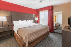 Birch Hill Suites Detroit-Warren