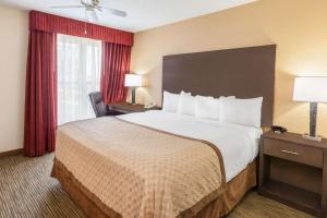 Birch Hill Suites Detroit-Warren