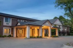 Super 8 by Wyndham Clive IA - West Des Moines