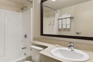 Travelodge Suites by Wyndham Moncton