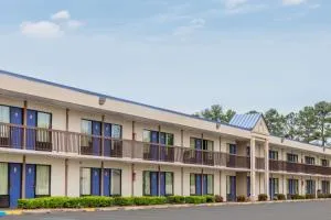 Knights Inn - Fredericksburg - 索恩伯格