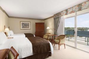 Travelodge by Wyndham Niagara Falls Fallsview