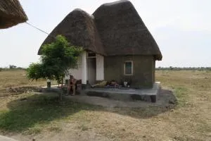 Kasenyi Lake Retreat Lodges & Campsite - Busonga