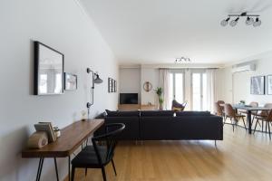 Stylish and Spacious 2BD - Thiseio by UPSTREET
